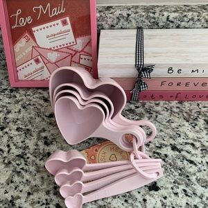 Hearts and Kisses heart shaped melamine measuring cups and spoons set of 8